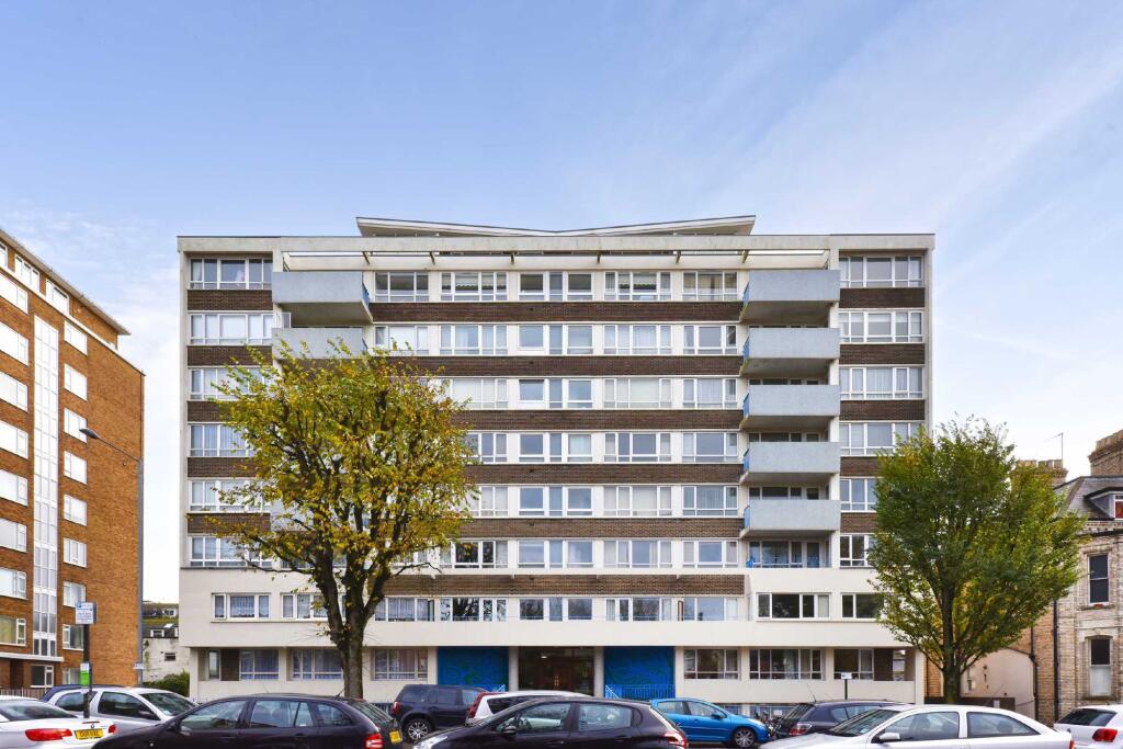 2 bed 1st Floor Flat for rent in Brighton and Hove. From Sawyer & Co - Hove 2 bed 1st Floor Flat for rent in Brighton and Hove. From Sawyer & Co - Hove