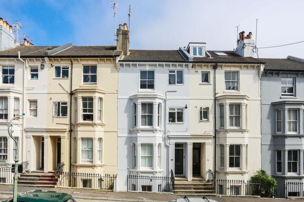 1 bed 1st Floor Flat for rent in Brighton and Hove. From Sawyer & Co - Hove