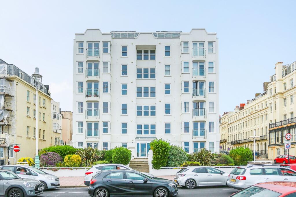 2 bed 1st Floor Flat for rent in Brighton and Hove. From Sawyer & Co - Hove