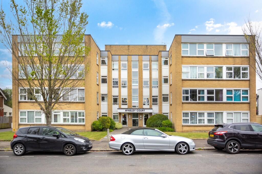 2 bed 1st Floor Flat for rent in Brighton and Hove. From Sawyer & Co - Hove 2 bed 1st Floor Flat for rent in Brighton and Hove. From Sawyer & Co - Hove
