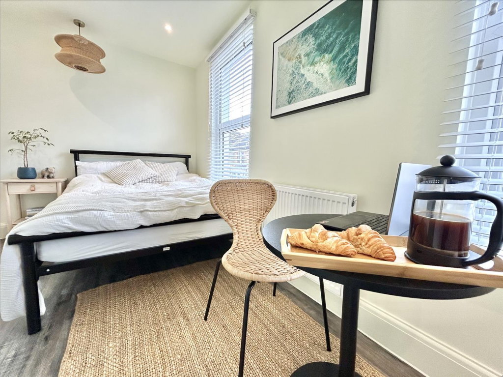 1 bed House Share for rent in Southend-on-Sea. From Scott & Stapleton - Leigh-on-Sea