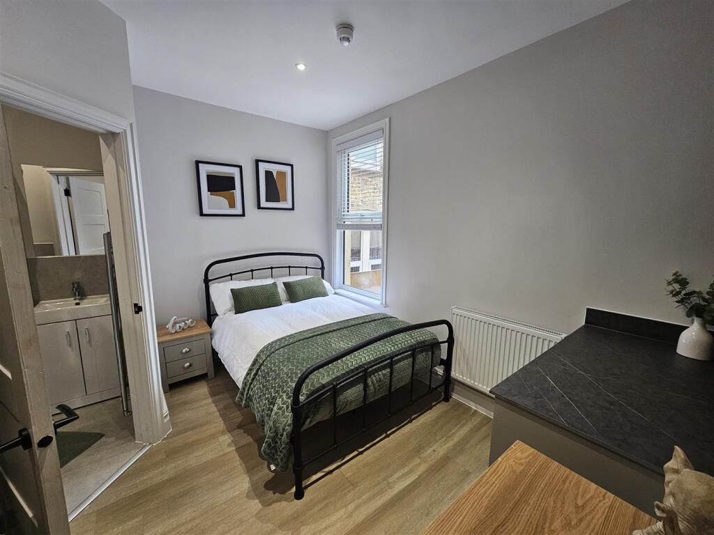 1 bed House Share for rent in Southend-on-Sea. From Scott & Stapleton - Leigh-on-Sea