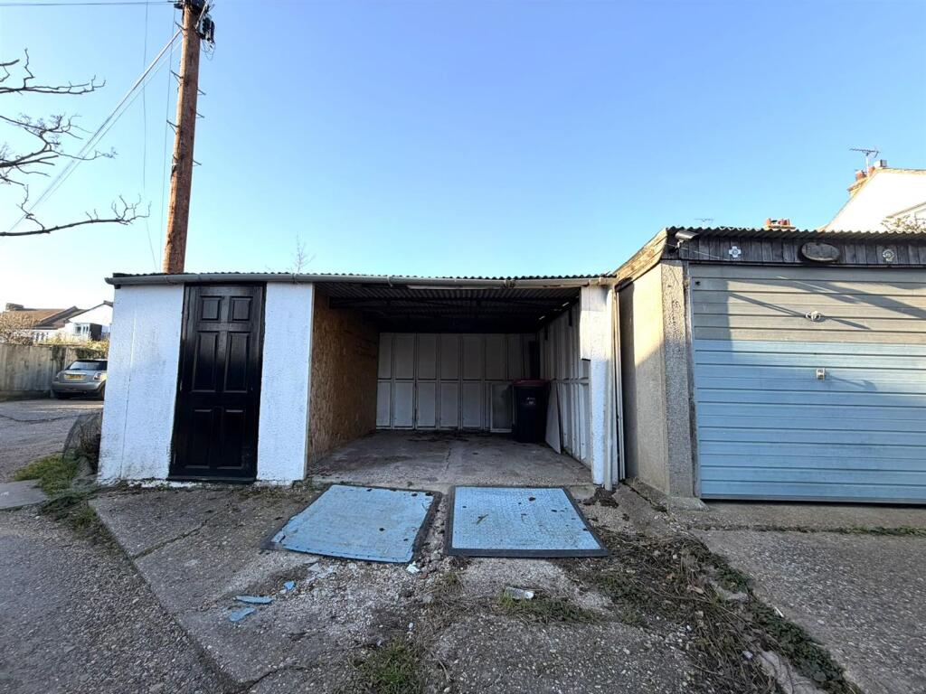0 bed Garages for rent in Southend-on-Sea. From Scott & Stapleton - Leigh-on-Sea