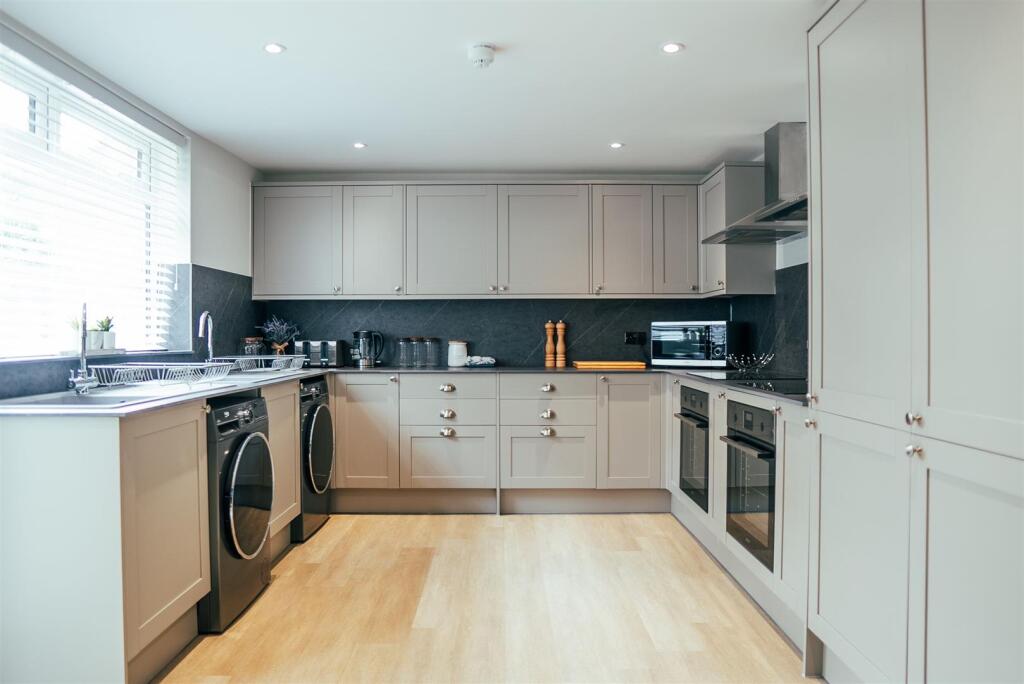 1 bed House Share for rent in Southend-on-Sea. From Scott & Stapleton - Leigh-on-Sea 1 bed House Share for rent in Southend-on-Sea. From Scott & Stapleton - Leigh-on-Sea