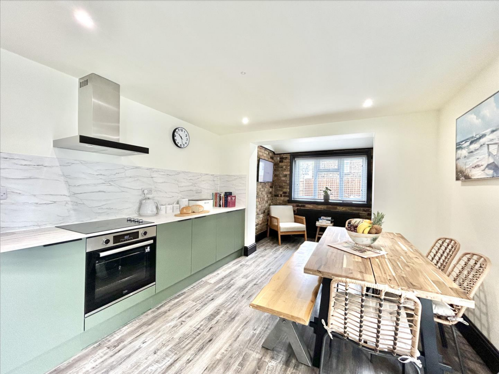 1 bed House Share for rent in Southend-on-Sea. From Scott & Stapleton - Leigh-on-Sea
