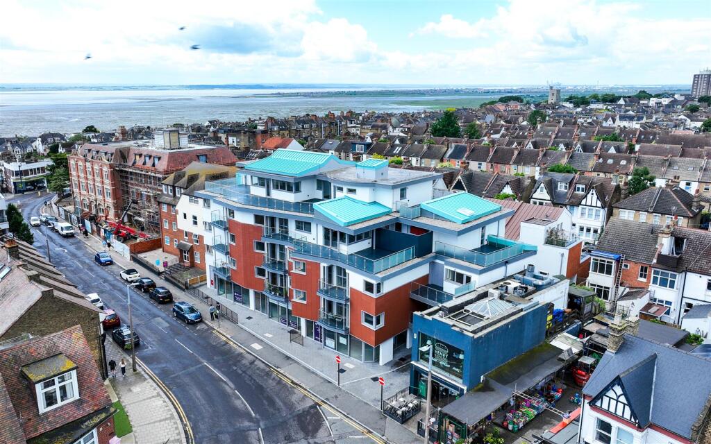 1 bed 1st Floor Flat for rent in Southend-on-Sea. From Scott & Stapleton - Leigh-on-Sea