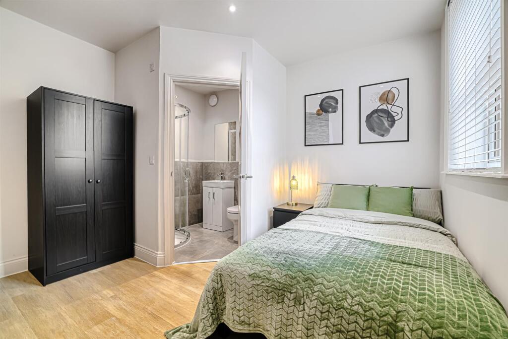 1 bed House Share for rent in Southend-on-Sea. From Scott & Stapleton - Leigh-on-Sea 1 bed House Share for rent in Southend-on-Sea. From Scott & Stapleton - Leigh-on-Sea