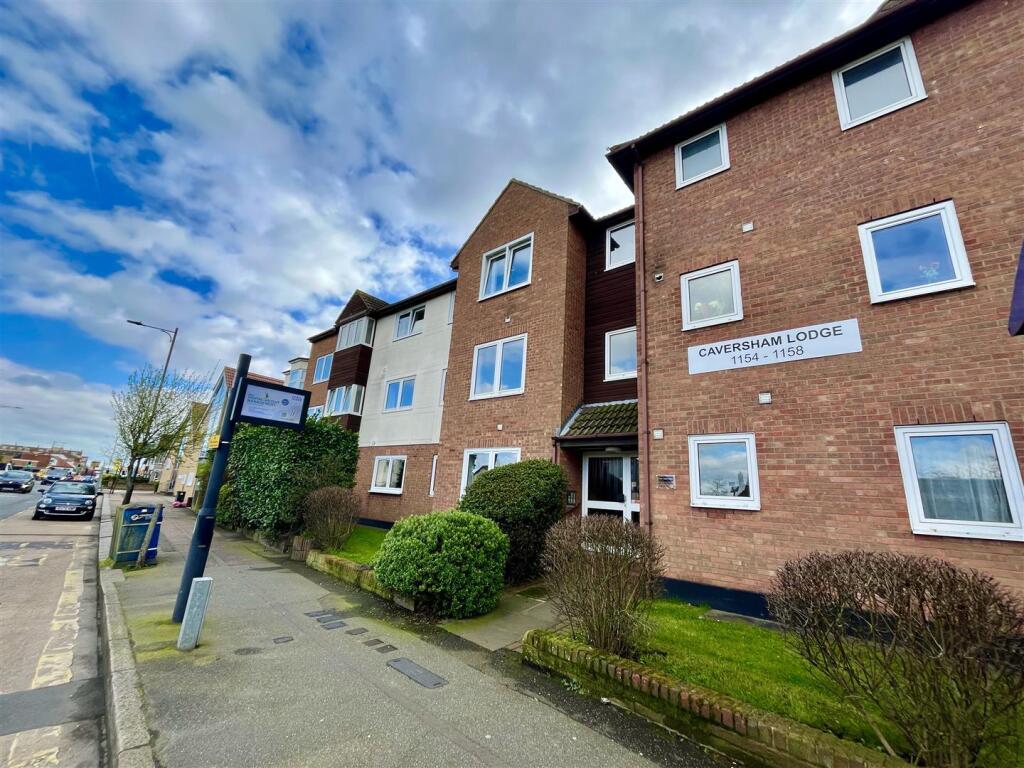 2 bed 1st Floor Flat for rent in Hadleigh. From Scott & Stapleton - Leigh-on-Sea