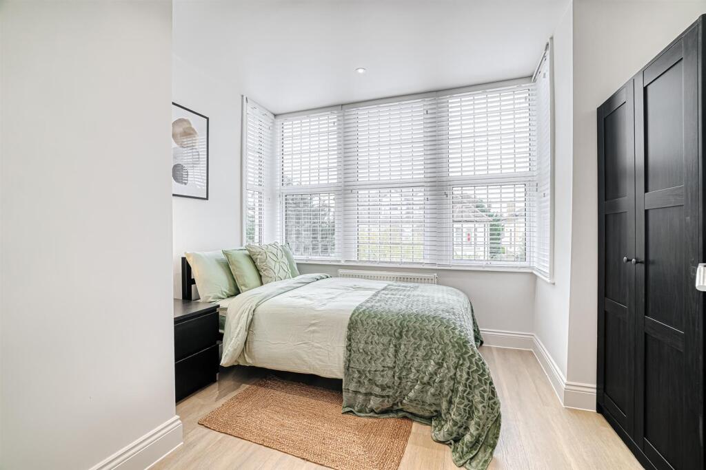 1 bed House Share for rent in Southend-on-Sea. From Scott & Stapleton - Leigh-on-Sea 1 bed House Share for rent in Southend-on-Sea. From Scott & Stapleton - Leigh-on-Sea