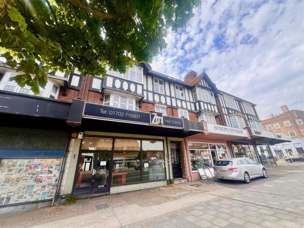 2 bed 1st Floor Flat for rent in Hadleigh. From Scott & Stapleton - Leigh-on-Sea 2 bed 1st Floor Flat for rent in Hadleigh. From Scott & Stapleton - Leigh-on-Sea