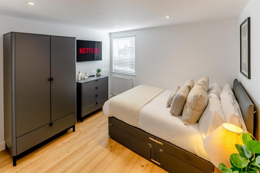 1 bed House Share for rent in Southend-on-Sea. From Scott & Stapleton - Leigh-on-Sea 1 bed House Share for rent in Southend-on-Sea. From Scott & Stapleton - Leigh-on-Sea