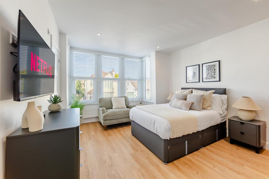 1 bed House Share for rent in Southend-on-Sea. From Scott & Stapleton - Leigh-on-Sea 1 bed House Share for rent in Southend-on-Sea. From Scott & Stapleton - Leigh-on-Sea