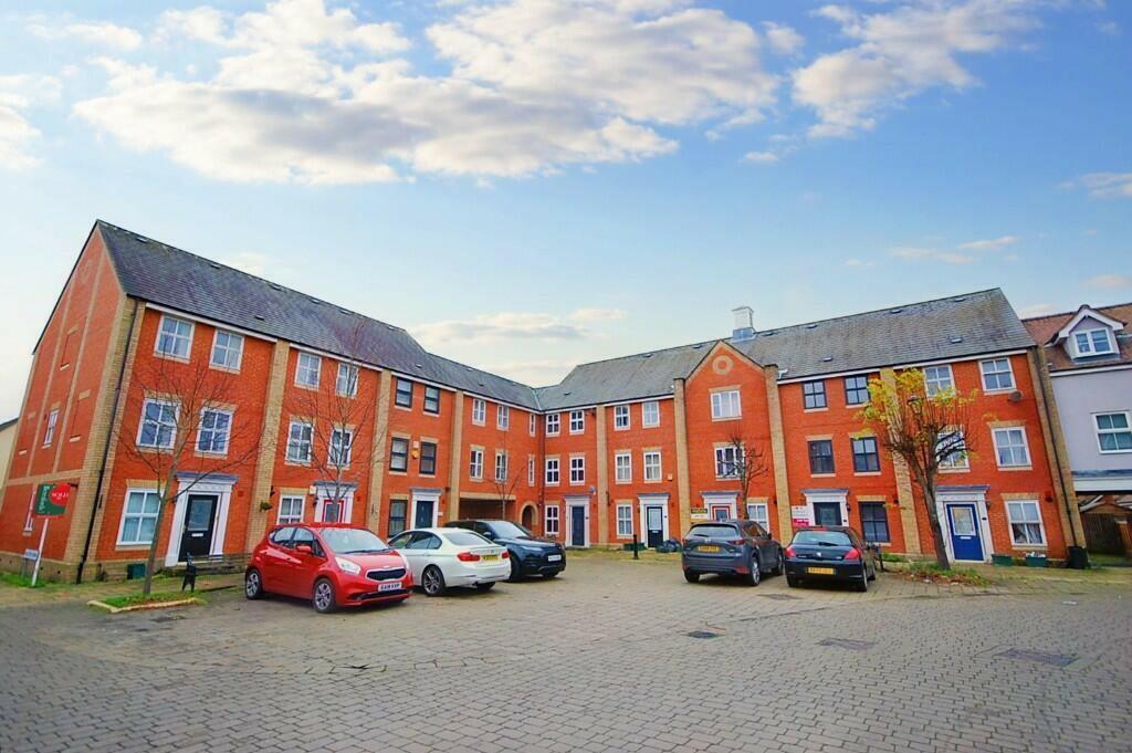 4 bed Semi Detached for rent in Berechurch. From Saxons Estate Agents - Colchester 4 bed Semi Detached for rent in Berechurch. From Saxons Estate Agents - Colchester