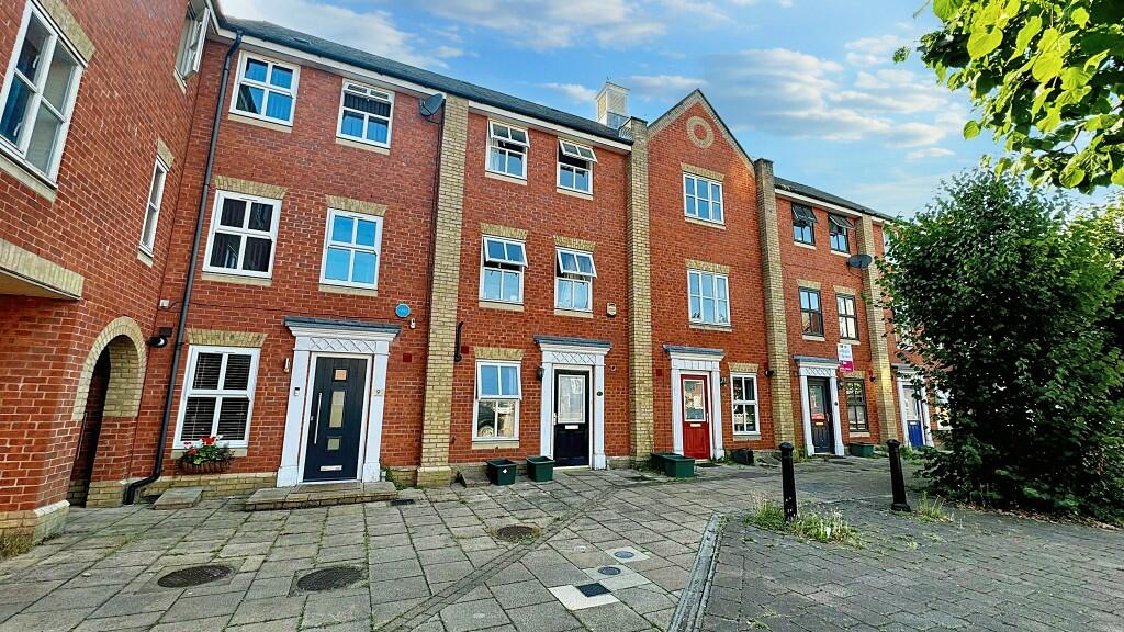 4 bed Town House for rent in Berechurch. From Saxons Estate Agents - Colchester 4 bed Town House for rent in Berechurch. From Saxons Estate Agents - Colchester
