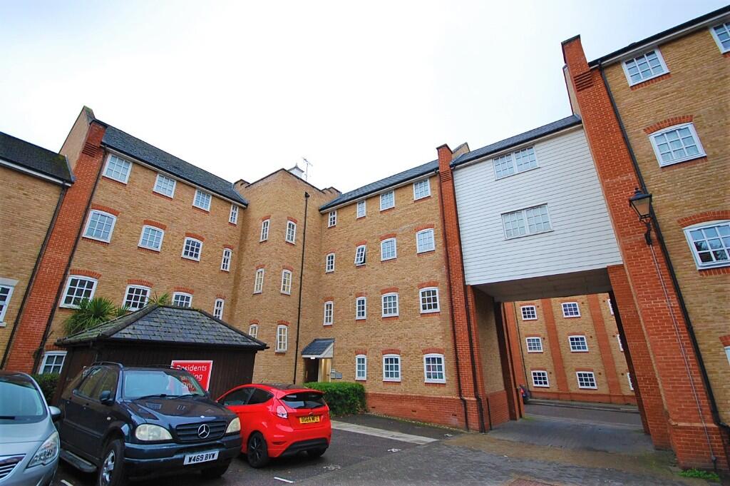 3 bed Apartment for rent in Berechurch. From Saxons Estate Agents - Colchester
