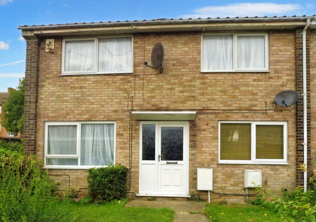 3 bed Mid Terraced House for rent in Langham. From Saxons Estate Agents - Colchester