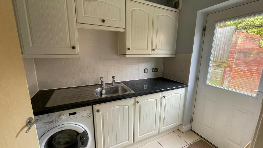 6 bed Town House for rent in Colchester. From Saxons Estate Agents - Colchester 6 bed Town House for rent in Colchester. From Saxons Estate Agents - Colchester