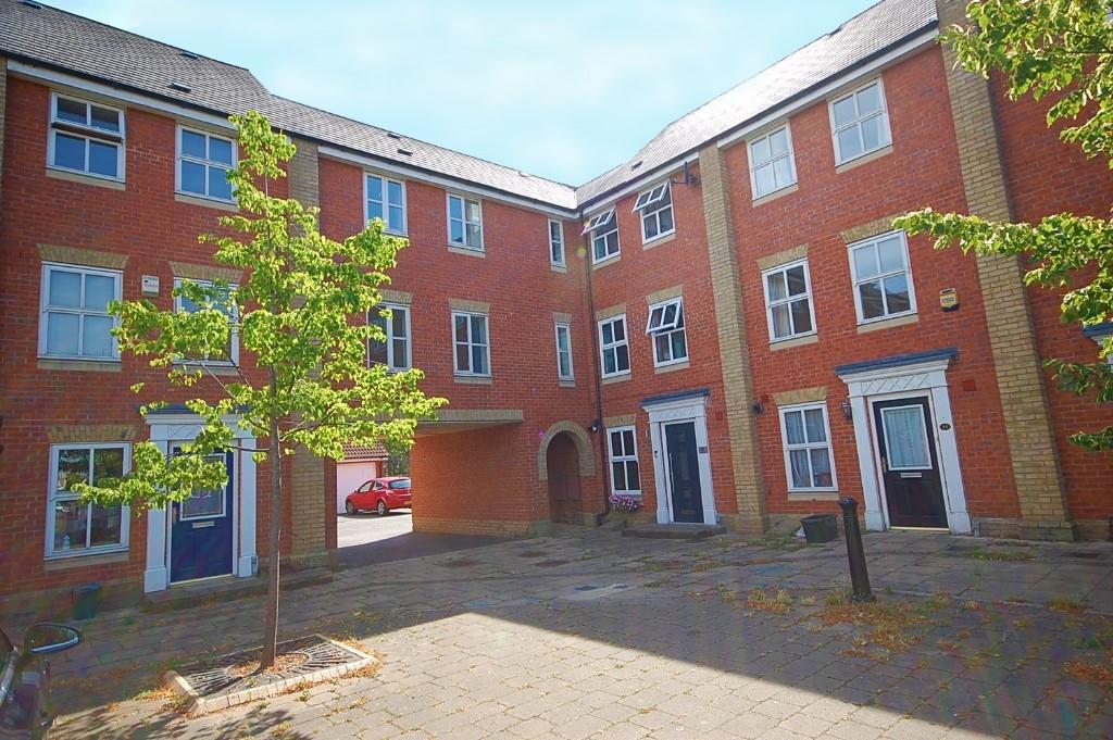 4 bed Town House for rent in Berechurch. From Saxons Estate Agents - Colchester 4 bed Town House for rent in Berechurch. From Saxons Estate Agents - Colchester