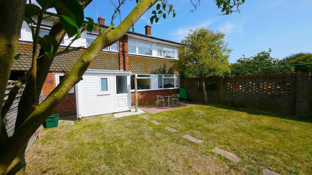 4 bed Mid Terraced House for rent in Langham. From Saxons Estate Agents - Colchester