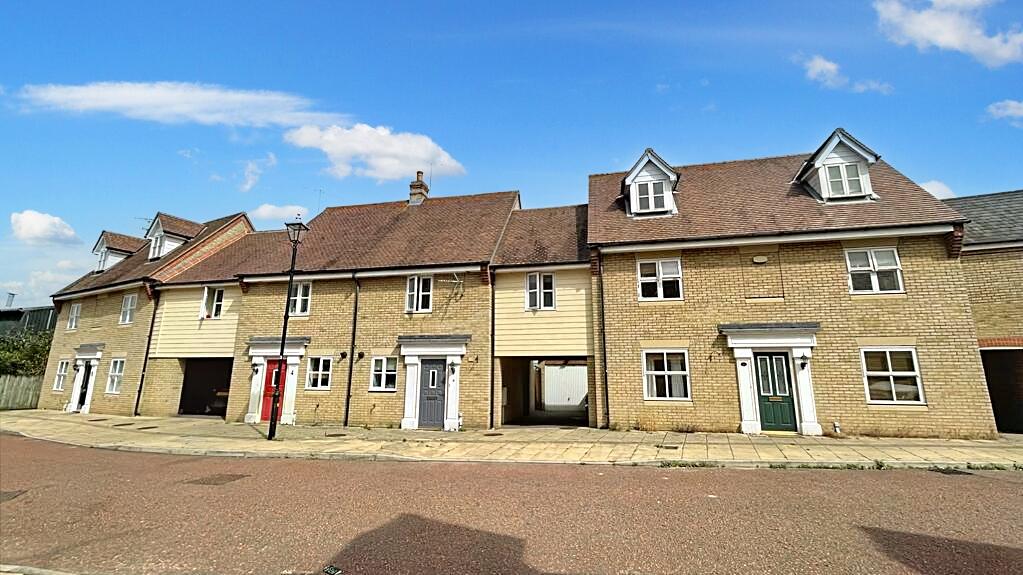 6 bed Mid Terraced House for rent in Berechurch. From Saxons Estate Agents - Colchester