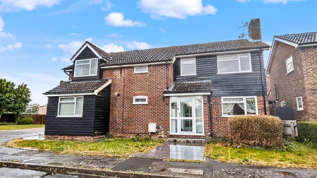 5 bed Detached for rent in Capel St Mary. From Saxons Estate Agents - Colchester 5 bed Detached for rent in Capel St Mary. From Saxons Estate Agents - Colchester
