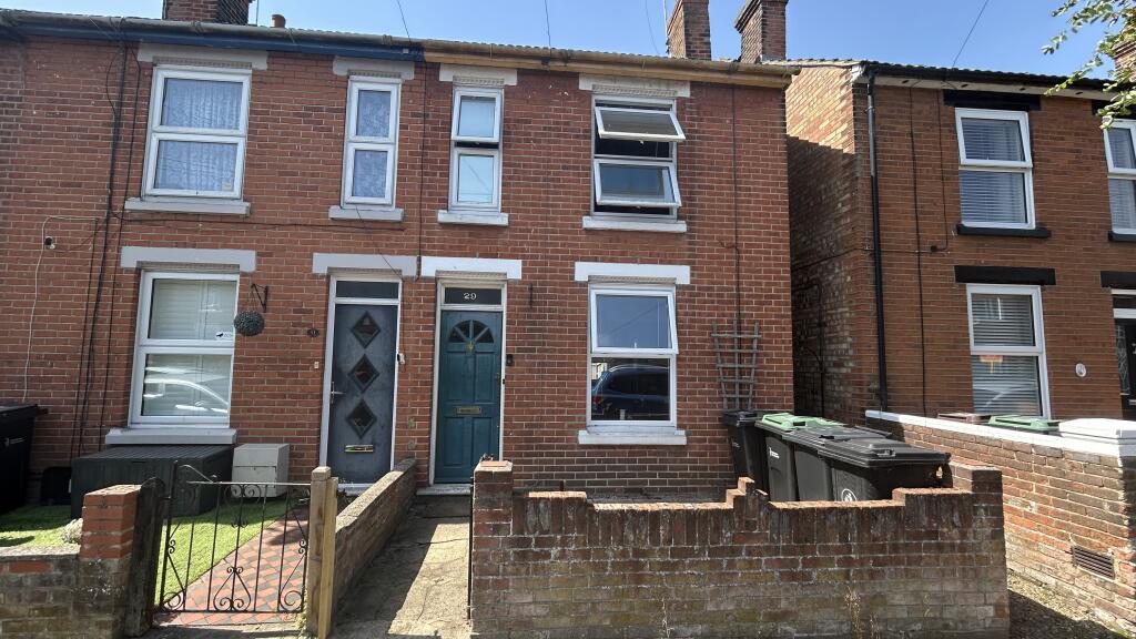 2 bed End of Terrace for rent in Berechurch. From Saxons Estate Agents - Colchester