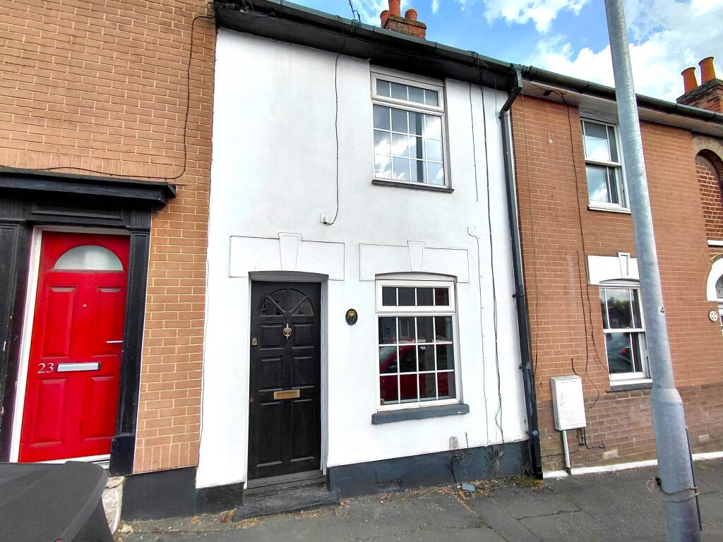 2 bed Mid Terraced House for rent in Colchester. From Saxons Estate Agents - Colchester