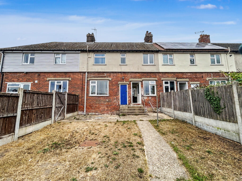 2 bed Mid Terraced House for rent in Langham. From Saxons Estate Agents - Colchester