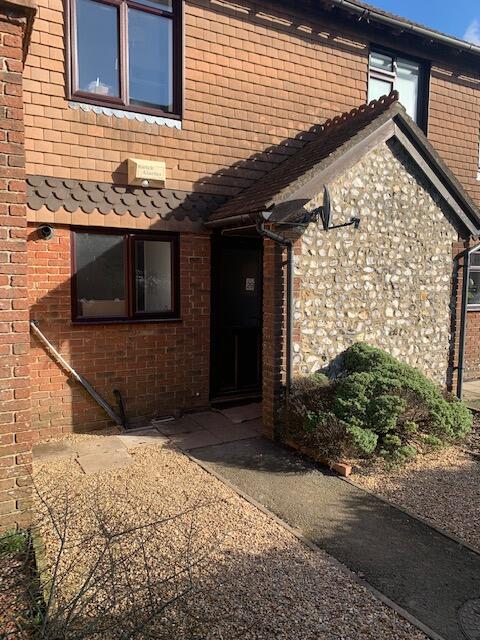 2 bed Mid Terraced House for rent in Heathfield. From Scott Owen Lettings Limited - Heathfield