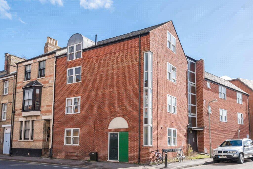 2 bed 1st Floor Flat for rent in Sandford-on-Thames. From Scottfraser - East Oxford