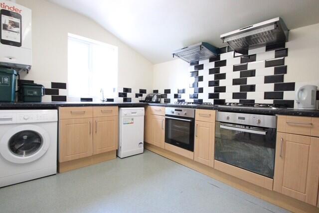5 bed 1st Floor Flat for rent in Sandford-on-Thames. From Scottfraser - East Oxford