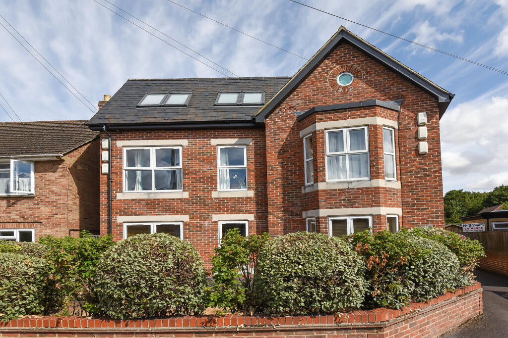 2 bed 1st Floor Flat for rent in Sandford-on-Thames. From Scottfraser - East Oxford