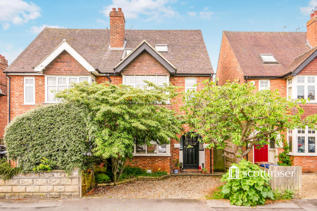 4 bed Mid Terraced House for rent in South Hinksey. From Scottfraser - East Oxford