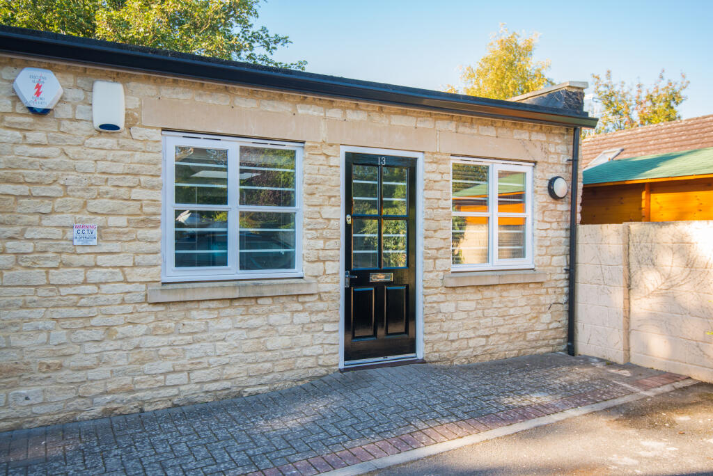 1 bed 1st Floor Flat for rent in Oxford. From Scottfraser - East Oxford