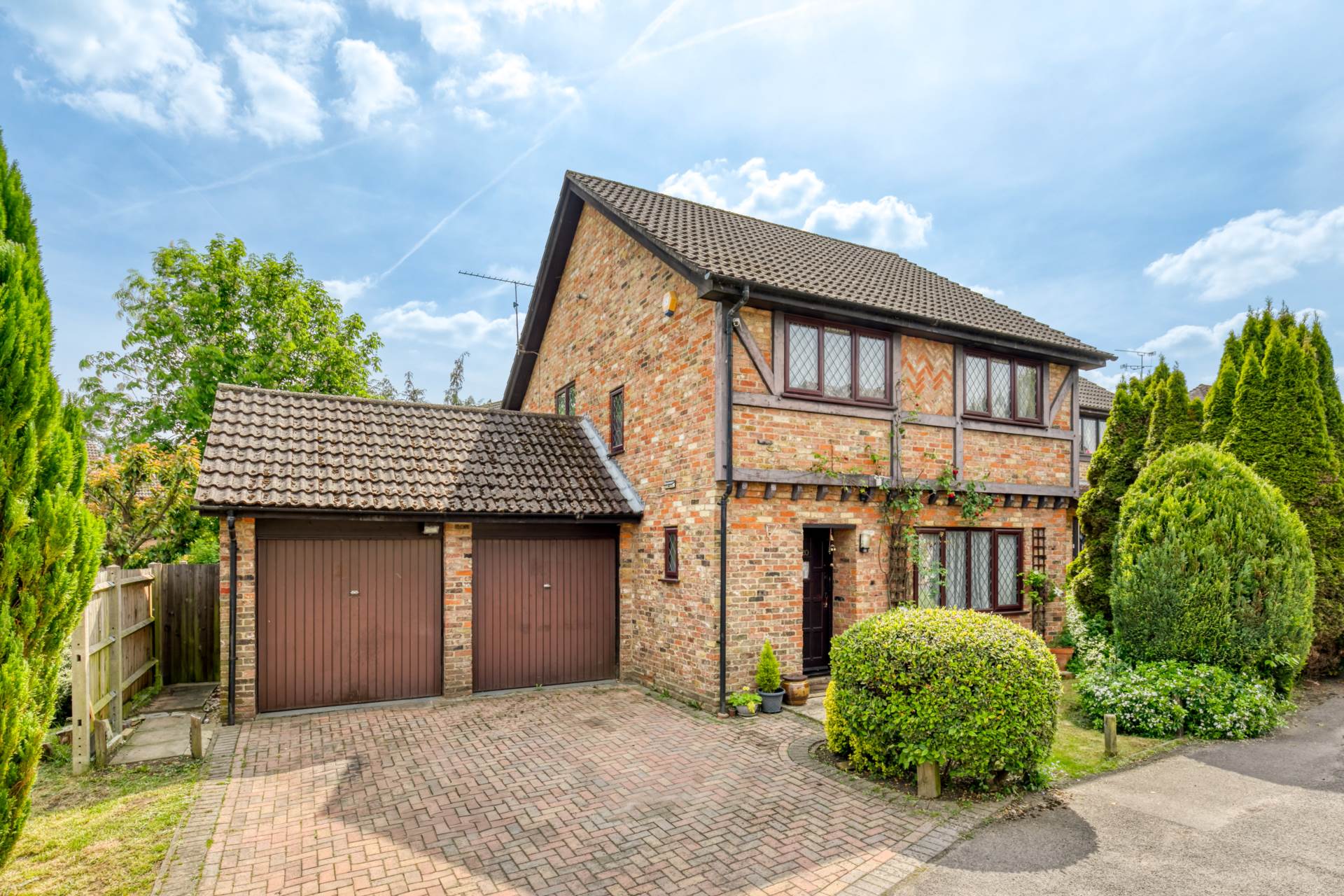 4 bed Detached House for rent in Bracknell. From Sears Property - Bracknell
