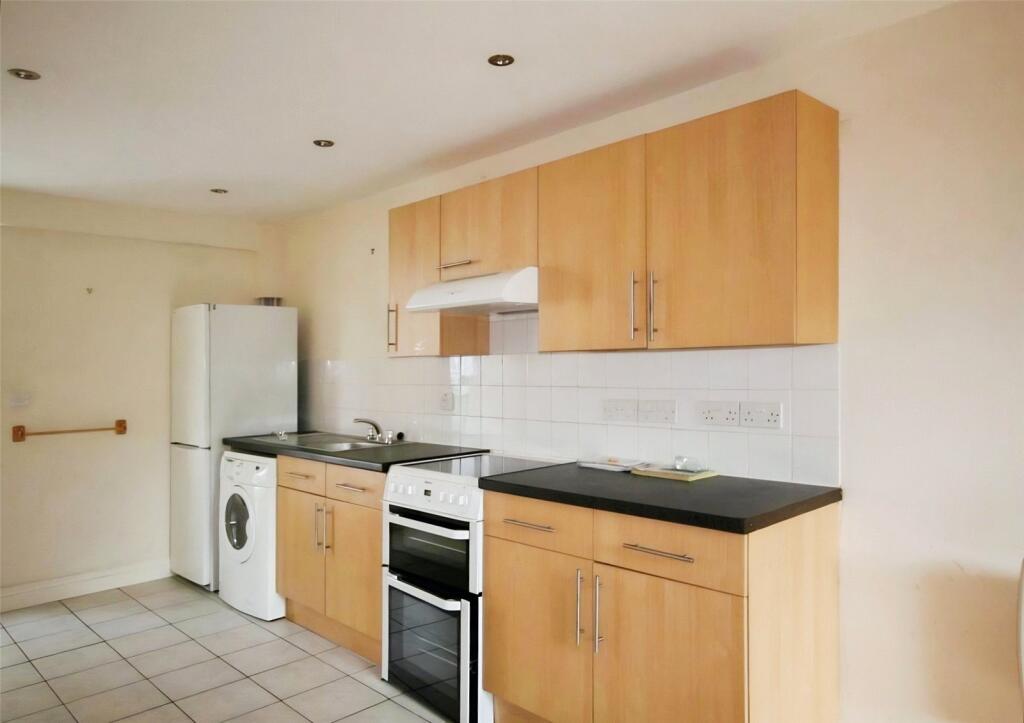 1 bed 1st Floor Flat for rent in Sandford-on-Thames. From Scottfraser - Headington