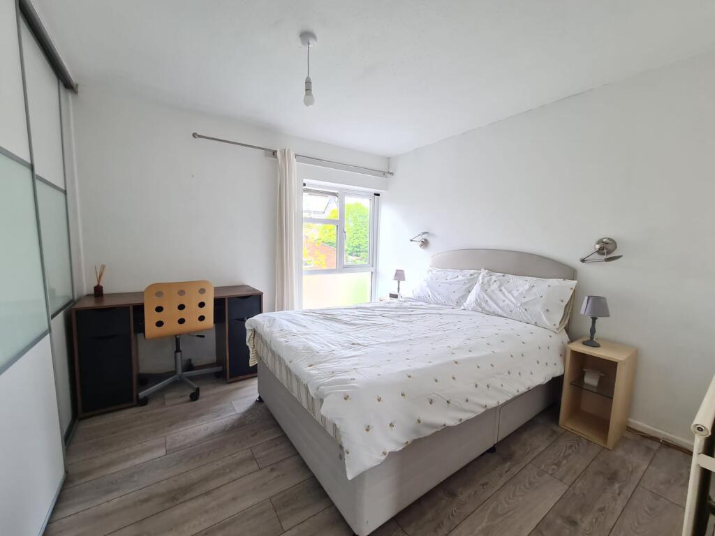 1 bed Mid Terraced House for rent in Wolvercote. From Scottfraser - Summertown