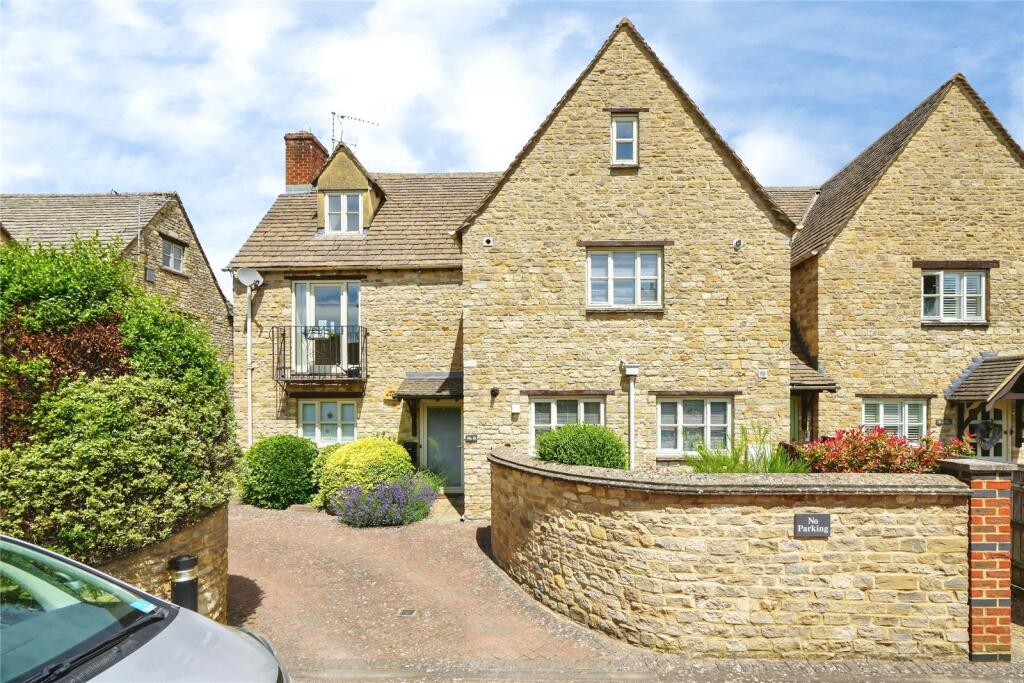 3 bed 1st Floor Flat for rent in Witney. From Scottfraser - Witney