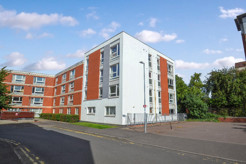 2 bed 1st Floor Flat for rent in Glasgow. From Scottish Property Centre - Shawlands