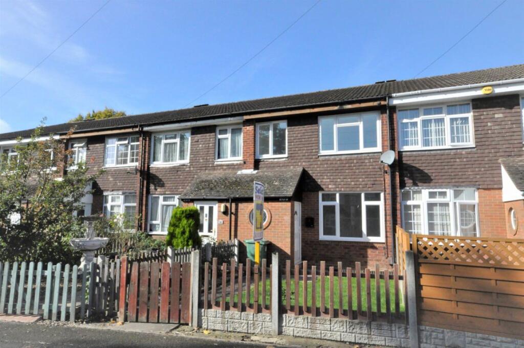 3 bed Mid Terraced House for rent in Kingswinford. From Select Property Management Ltd - Amblecote