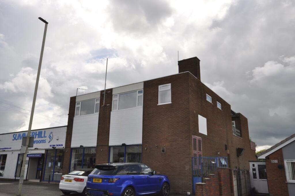 3 bed 1st Floor Flat for rent in Brierley Hill. From Select Property Management Ltd - Amblecote
