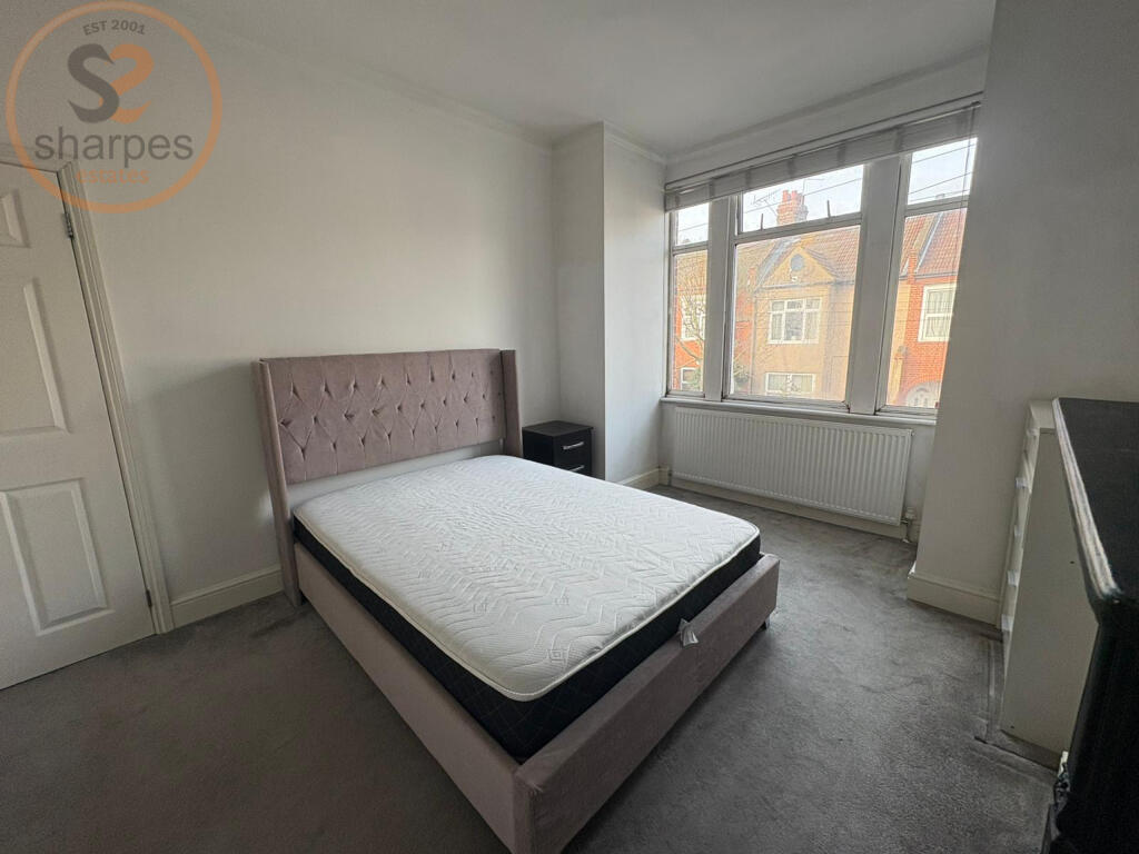 1 bed House Share for rent in Streatham. From Sharpes Estates