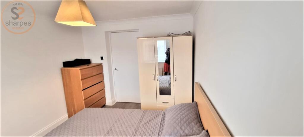 1 bed Apartment for rent in New Malden. From Sharpes Estates