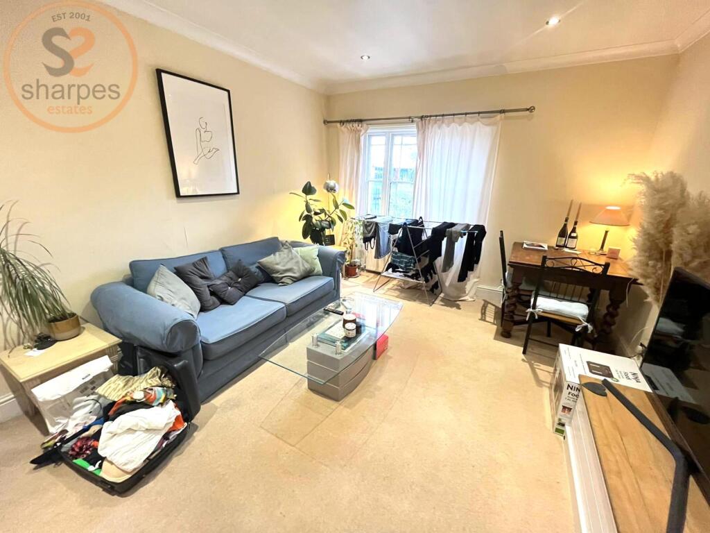 2 bed Apartment for rent in Clapham. From Sharpes Estates