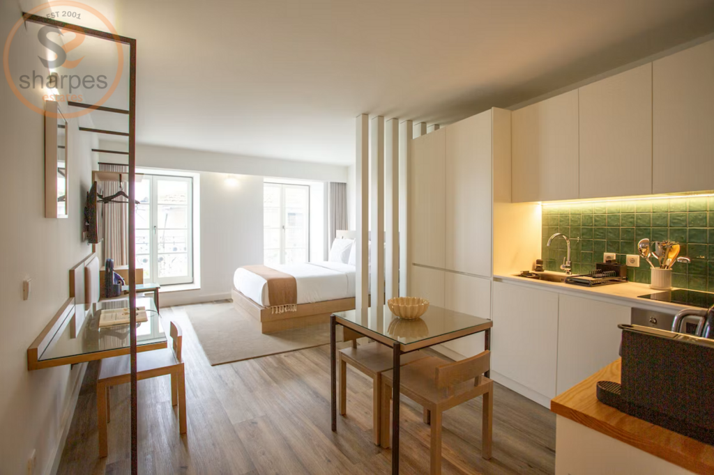 4 bed Studio for rent in Poplar. From Sharpes Estates
