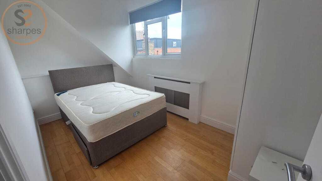 1 bed Apartment for rent in Merton. From Sharpes Estates
