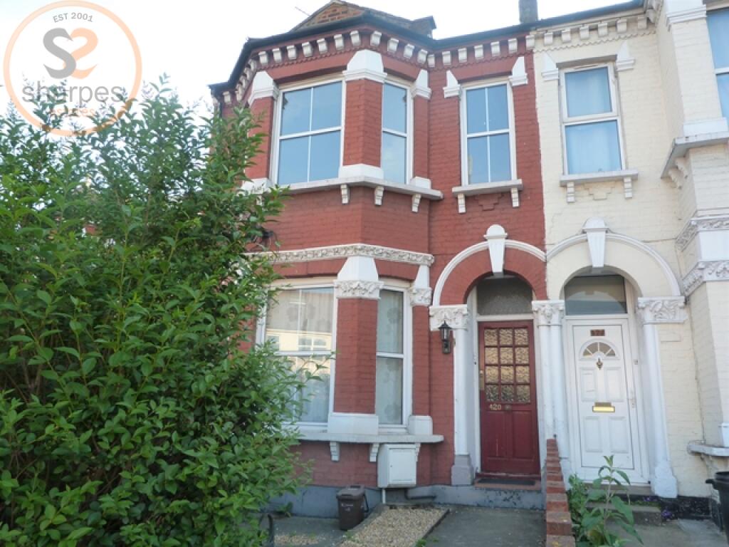 4 bed Detached for rent in Wimbledon. From Sharpes Estates