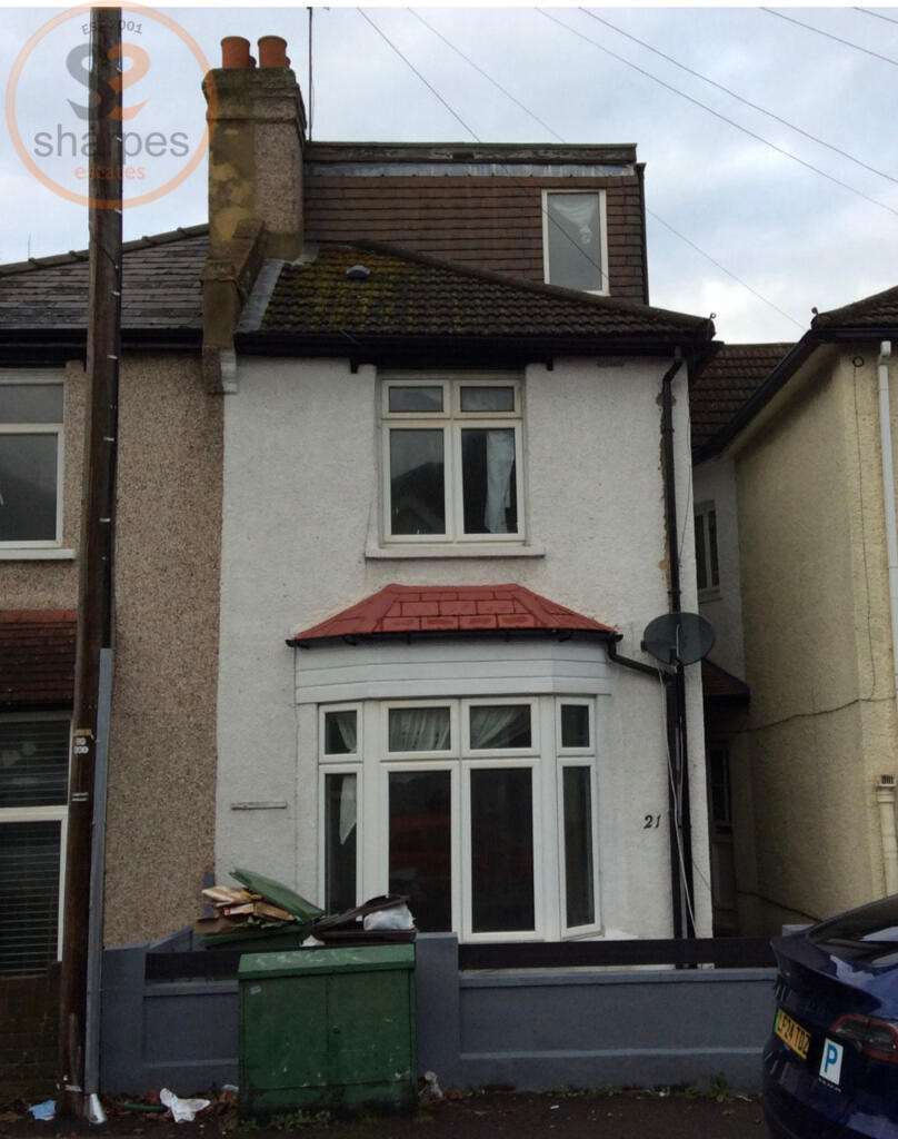 4 bed Detached for rent in Worcester Park. From Sharpes Estates 4 bed Detached for rent in Worcester Park. From Sharpes Estates