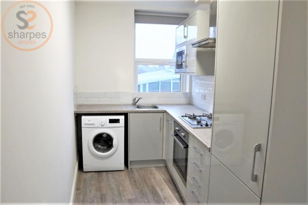 2 bed Apartment for rent in Merton. From Sharpes Estates 2 bed Apartment for rent in Merton. From Sharpes Estates