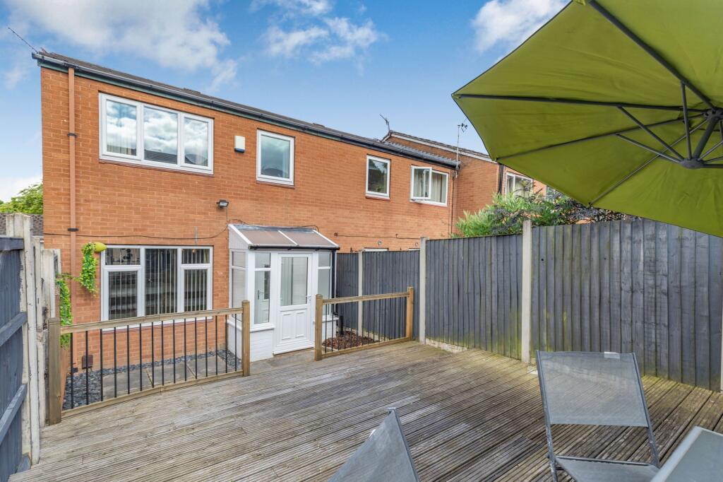 3 bed End of Terrace for rent in Morley. From Shaun Mellor Property - Morley